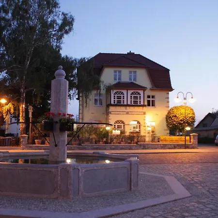 Chau-asiatisches-restaurant Und Πανσιόν 3*